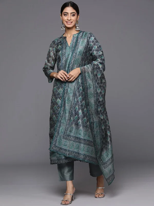 Varanga Blue Geometrical Printed Straight Kurta Paired With Solid Bottom And Printed Dupatta