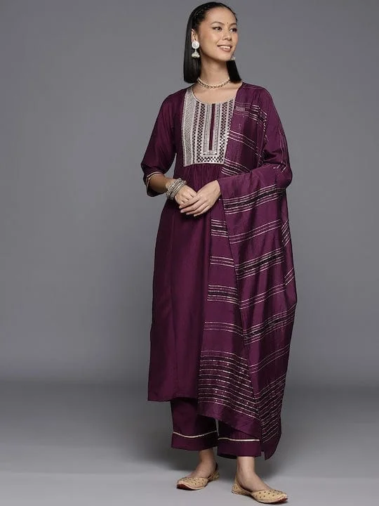 Varanga Burgundy Embroidered Kurta With Straight Pant And Dupatta